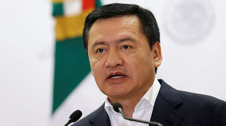 México: Voluntarios repudian y echan a Osorio Chong de una fábrica colapsada por el sismo (VIDEO)