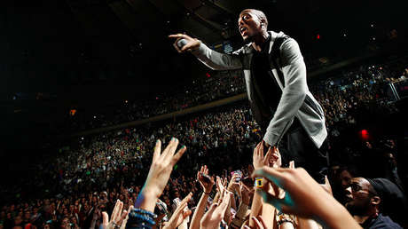 El rapero B.o.B. pretende lanzar un satélite para demostrar que la Tierra es plana