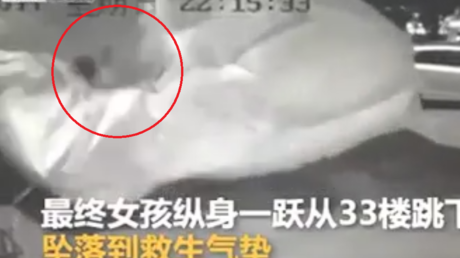 'Corazón partío' y huesos rotos: Niña tras desengaño amoroso se tira del piso 33 y sobrevive