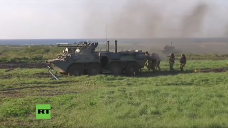Video: Infantería de Marina rusa a pleno rendimiento en el litoral báltico