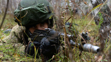 Un militar fuertemente armado mata a tres de sus colegas en el este de Rusia y se da a la fuga