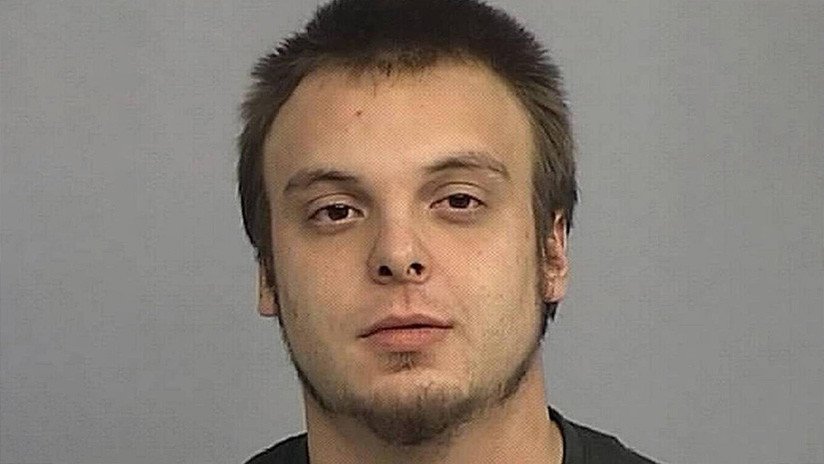 Arrestan a un 'viajero del tiempo' que vino de 2048 para advertir de una invasión extraterrestre