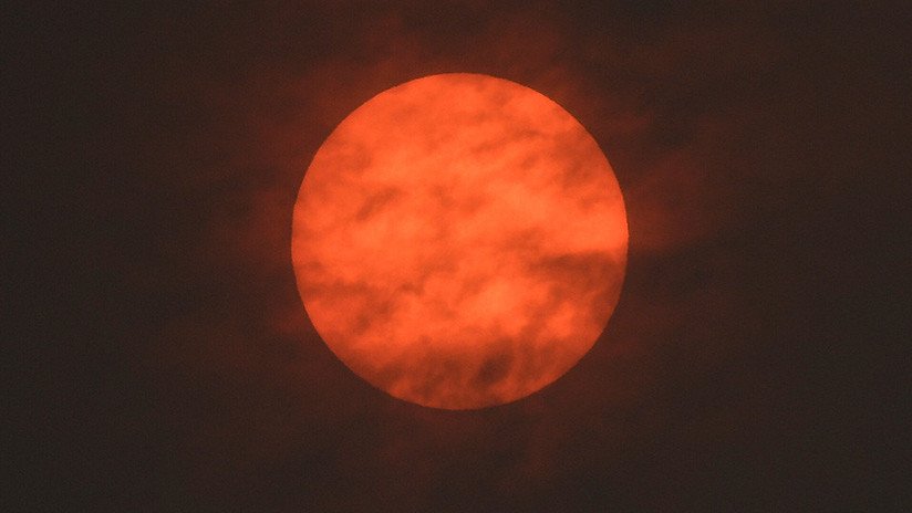 "¡Se acerca el apocalipsis!": El cielo del Reino Unido se volvió rojo (FOTOS)