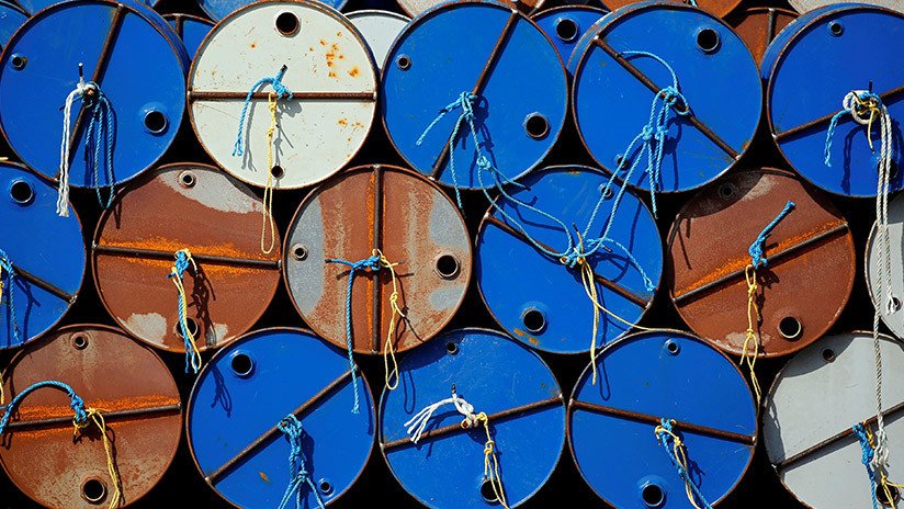 ¿Cuántos barriles de petróleo se necesitan para producir un bitcóin?