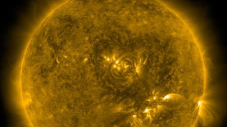 El Sol envía un cálido e inusual ‘saludo’ a la Tierra