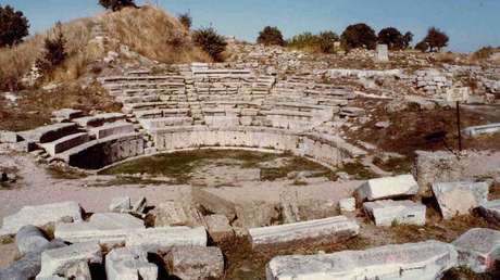 Descifran un grabado en piedra de hace 3.000 años sobre los misteriosos pueblos del mar