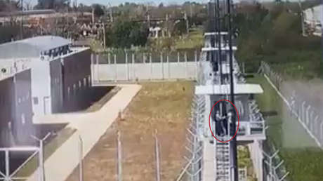 VIDEO: El momento en el que cinco presos se fugan de una cárcel argentina