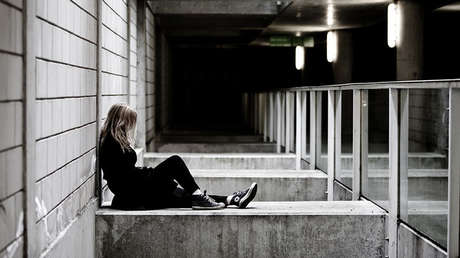 Violan a una mujer que se iba a suicidar desde un puente