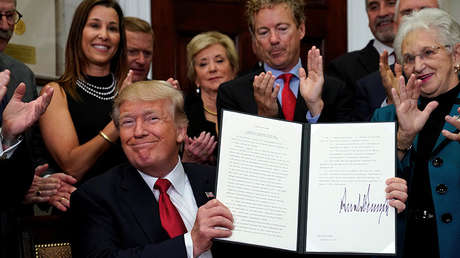 Trump está "arrancando el proceso" de revocar 'Obamacare'