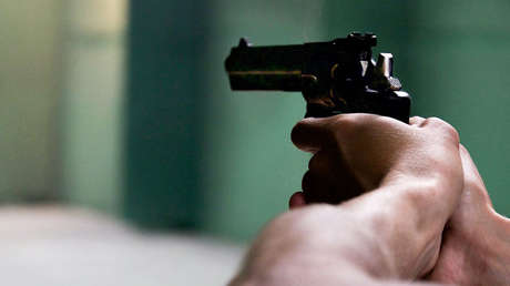 VIDEO: Ladrón intenta robar una gasolinera y acaba tiroteado (18+)