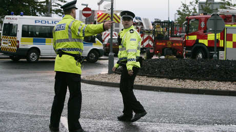 Un hombre armado con ballesta toma a una rehén en Escocia