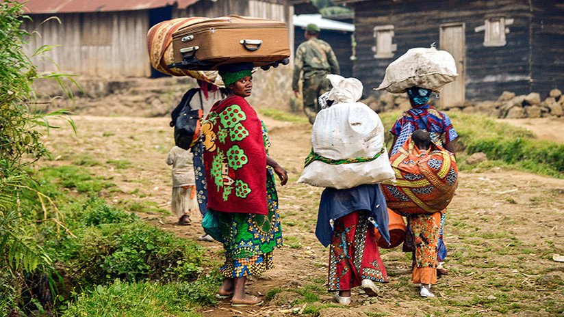 "Son tan malas como las drogas": Usar bolsas de plástico es delito en este país