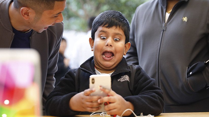 VIDEOS, FOTO: 'Desgarradoras' imágenes de los primeros iPhone X rotos inundan la Red