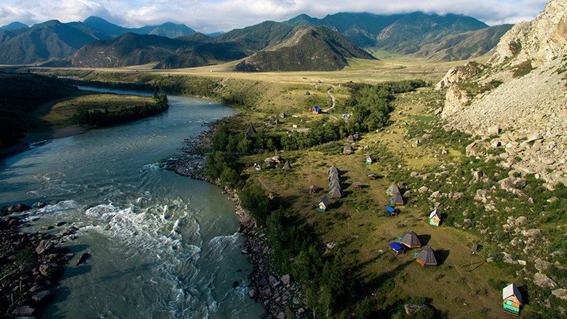 Rusia: Hallan la necrópolis más antigua de la región de Altái y los restos de una 'princesa'