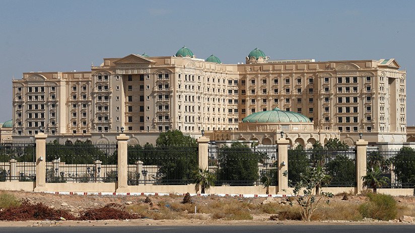 Los príncipes sauditas arrestados duermen en el suelo de un hotel lujoso (Foto)
