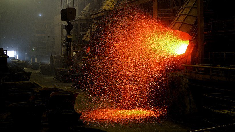 Construyen en Rusia un alto horno ecológico para fundir chatarra con un reactor a burbujas