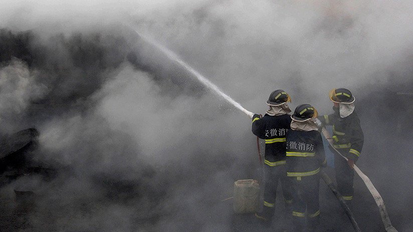 VIDEOS: Colisión de más de 30 vehículos en China colapsa una autopista y deja numerosas víctimas