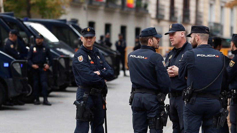 Toman rehenes en el atraco de un banco en Madrid