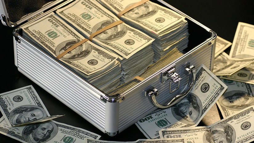 Gana 8,5 millones de dólares en la lotería, pero casi los pierde por un descuido