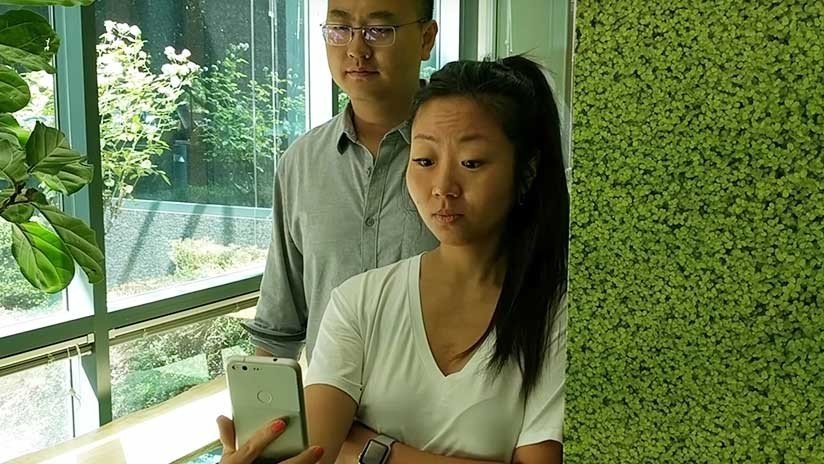 ¡Alerta, intruso!: Los teléfonos de Google aprenden a detectar quiénes espían la pantalla (VIDEO)