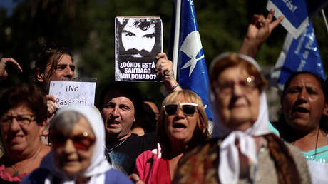 "United Killers of Benetton": la innovadora intervención artística por Santiago Maldonado