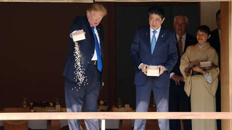 Twitter se mofa de las habilidades de Trump para alimentar a los peces