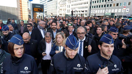 Puigdemont a la UE: "¿Continuaréis ayudando al señor Rajoy en este golpe de Estado?"