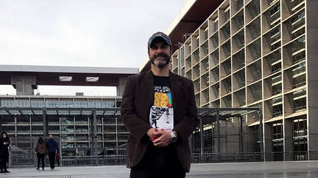 "Si un periodista servil a la derecha sufriera lo mismo que yo lo transformarían en un héroe"