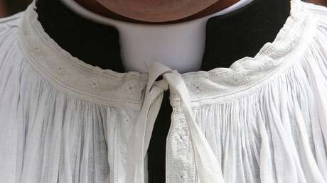 "Lo mínimo que te pudo pasar": Clérigo culpa a una menor de ser responsable de que la hayan violado