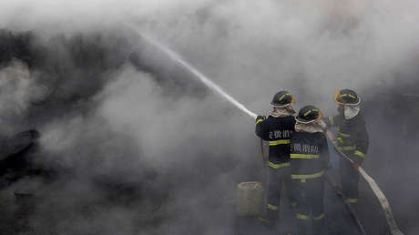 VIDEOS: Colisión de más de 30 vehículos en China colapsa una autopista y deja numerosas víctimas