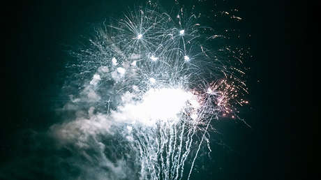 ¿Tarjeta roja? Hinchas peruanos le roban el sueño al equipo neozelandés antes del partido (VIDEO)