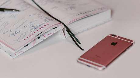 Una niña vietnamita muere electrocutada por el cargador de su iPhone