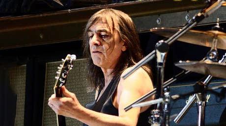 Muere Malcolm Young, cofundador de AC/DC, a los 64 años