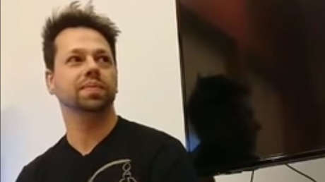 VIDEOS: Un 'biohacker' modifica su propio ADN para convertirse en un 'superhumano'