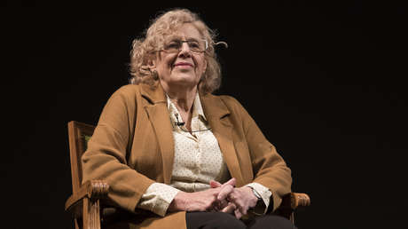 "Que se muera la zorra vieja ya": Insultos y amenazas a la alcaldesa de Madrid en un chat policial