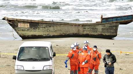 ¿Por qué se dispara la ola de 'barcos fantasmas' norcoreanos que llegan a las costas de Japón?