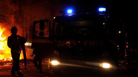 VIDEO: Explota un coche cerca de un mercado navideño en Londres