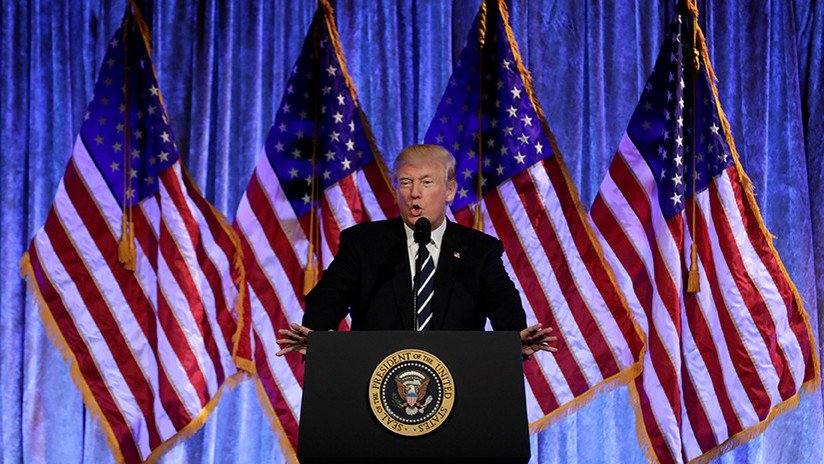 Trump: Las acciones de Flynn durante la transición fueron "legales", "no hubo nada que esconder"