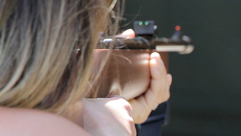 "Asqueroso y repugnante": una mujer publica fotos de los animales que mata y arde la Red (18+)