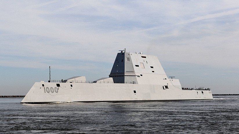 El nuevo destructor furtivo de EE.UU. sufre un fallo técnico el segundo día de pruebas  