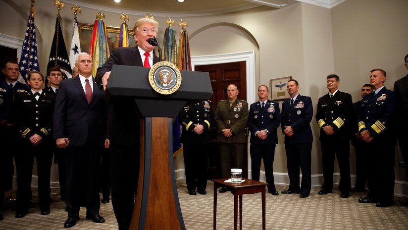 "Los escondieron y se felicitan": Rusia lamenta que EE.UU. engañe sobre su 'victoria' al EI