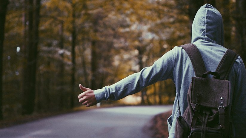 Dos mujeres violan a punta de pistola a un joven que hacía autostop en Sudáfrica 