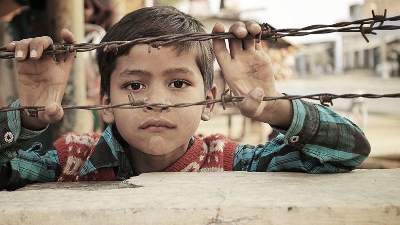 La estremecedora historia del niño que ha vivido cinco años enjaulado en Tailandia (VIDEO)