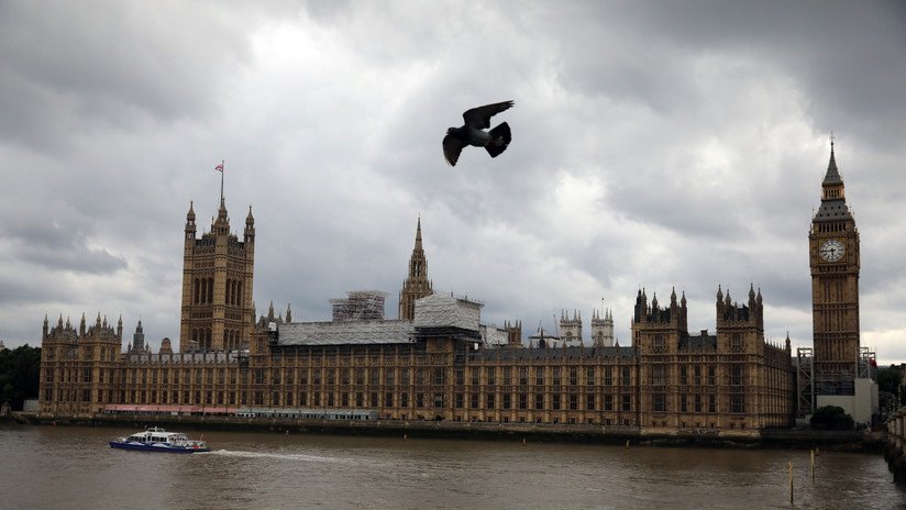 Expertos españoles no logran aportar pruebas de injerencia rusa ante el parlamento británico 