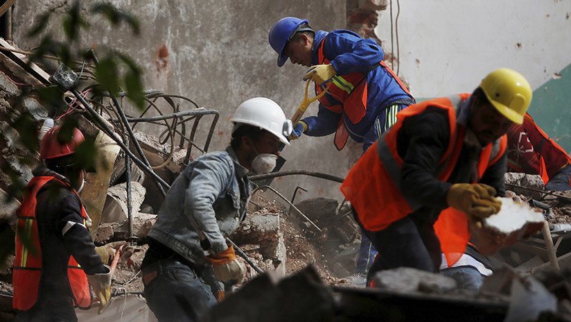 Autoridades mexicanas entregan primera casa antisísmica