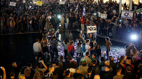 VIDEO, FOTOS: La multitudinaria 'Marcha de la Vergüenza' contra Netanyahu en Tel Aviv