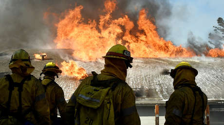 Fuertes incendios en California obligan una masiva evacuación (FOTOS y VIDEO)