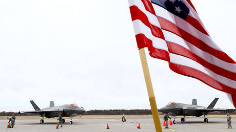 "¿Por qué no hablamos con la gente antes de usar sanciones y bombas?"