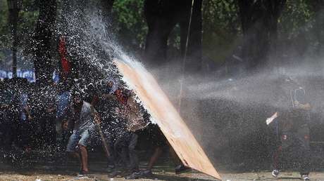 Batalla campal en Buenos Aires por la reforma jubilatoria