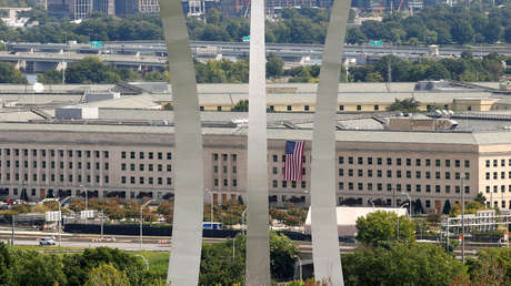 Corrupción y ovnis: ¿adónde volaron 22 millones de dólares del Pentágono?